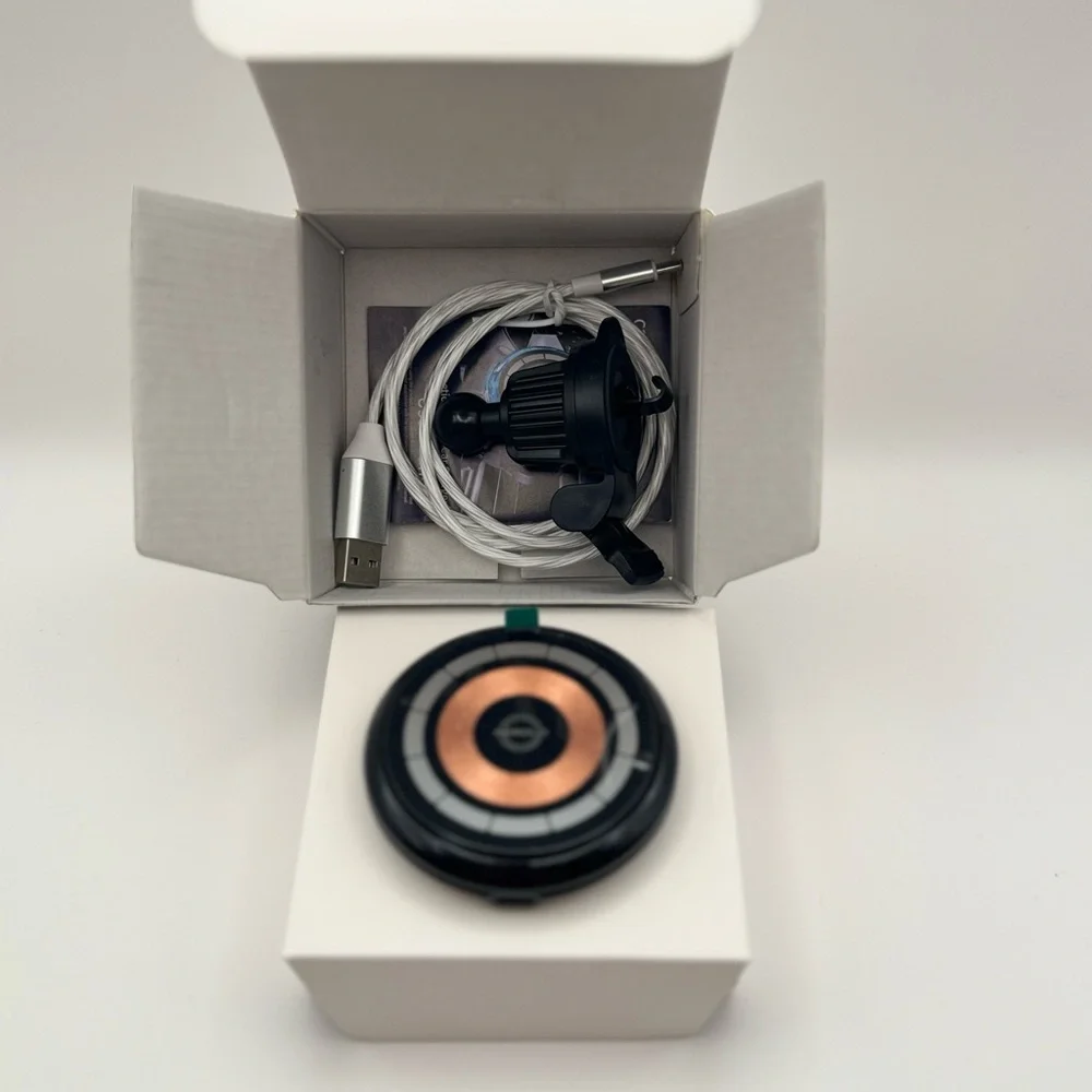 AEROLD Wireless Car Charger